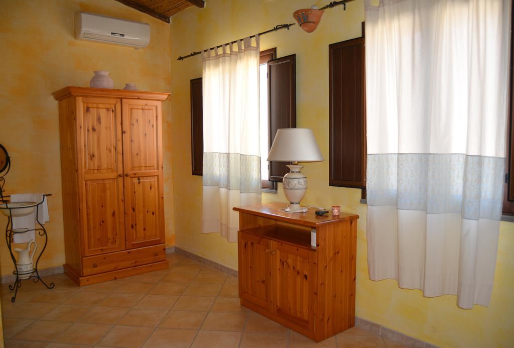 Agriturismo Rubinu Galtellì Habitación foto